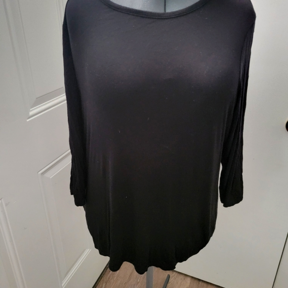 Size 2x Dressbarn Lattice Sleeve Top